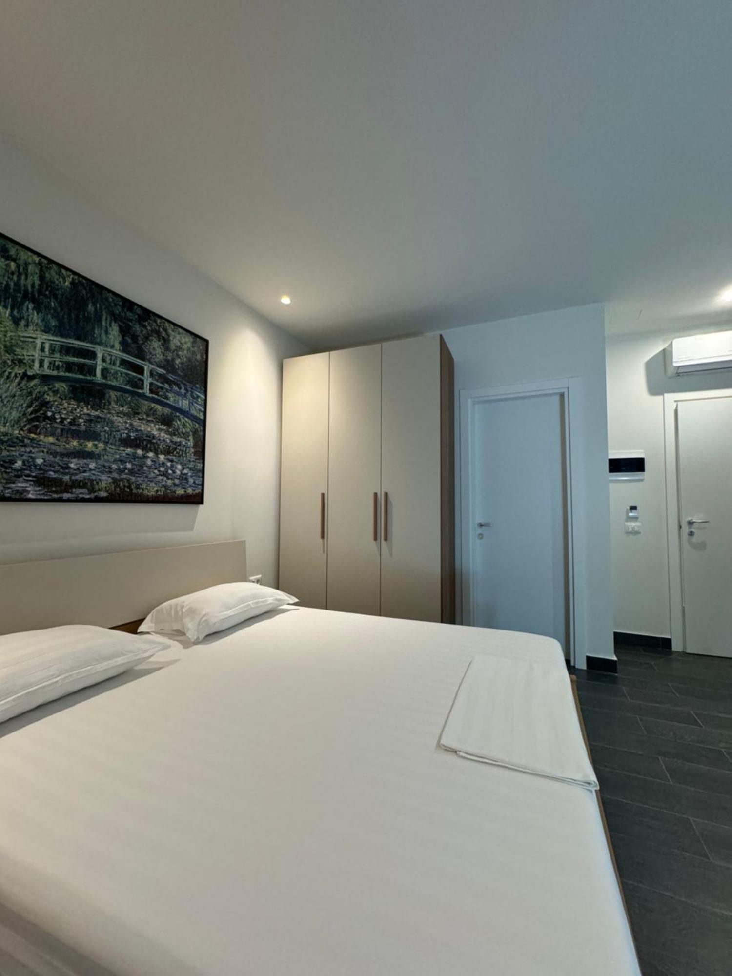Split Rooftop Suites Durrës Eksteriør bilde