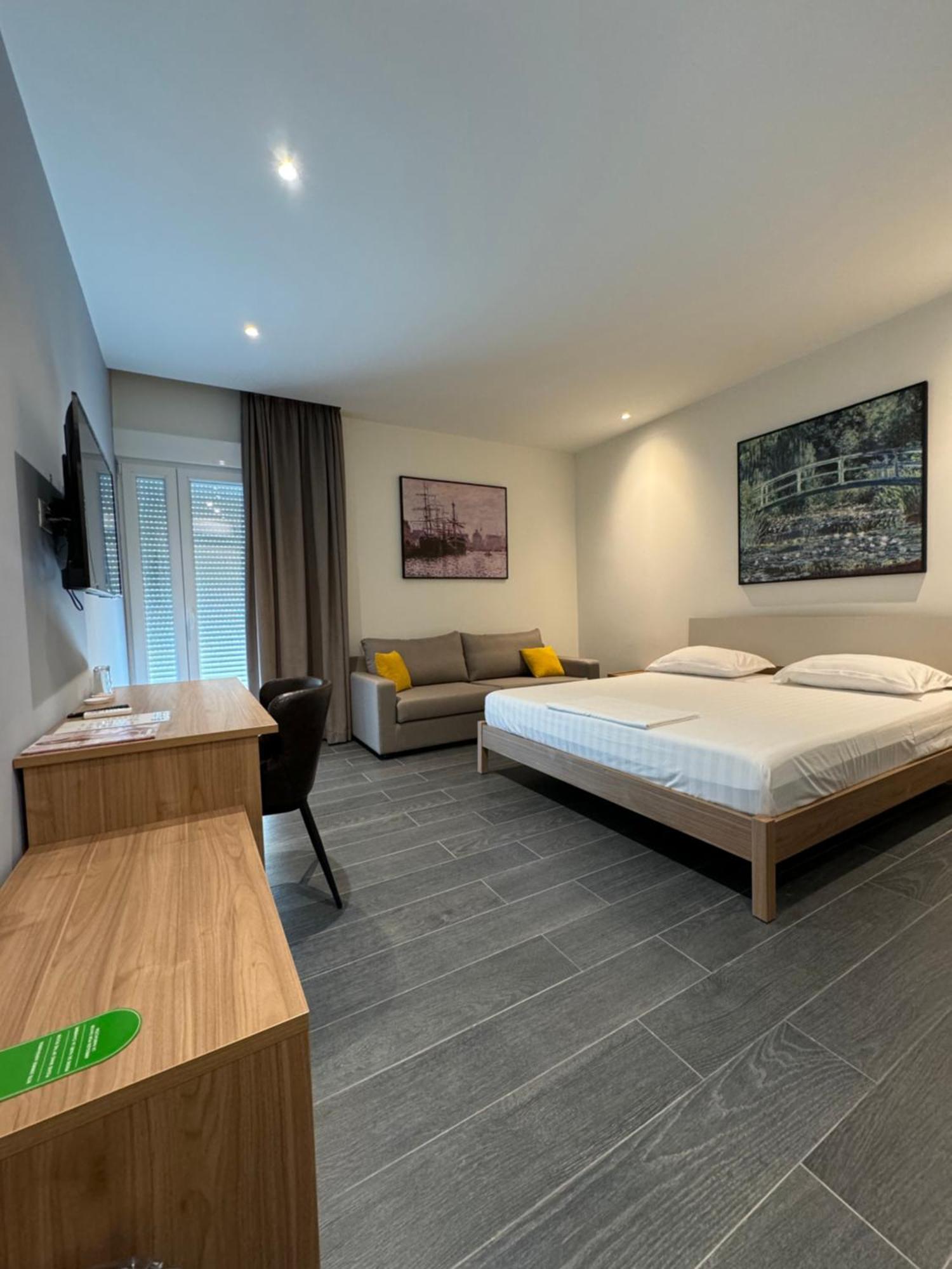 Split Rooftop Suites Durrës Eksteriør bilde
